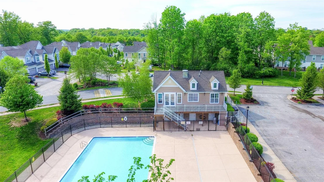 Photo of 1 Lindentree Lane