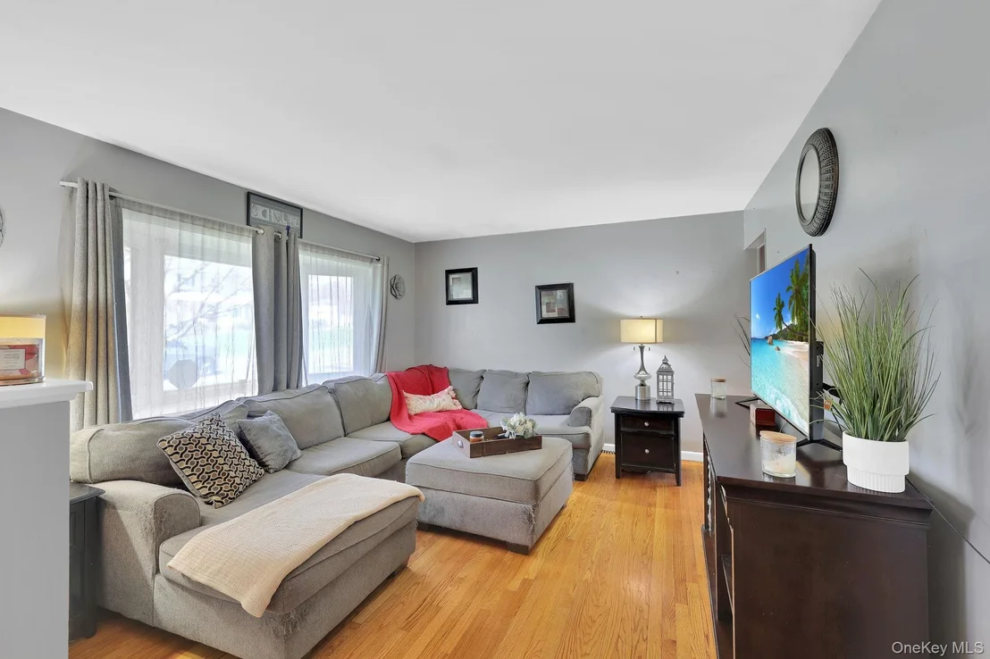 Photo of 10 Renfrewshire Drive