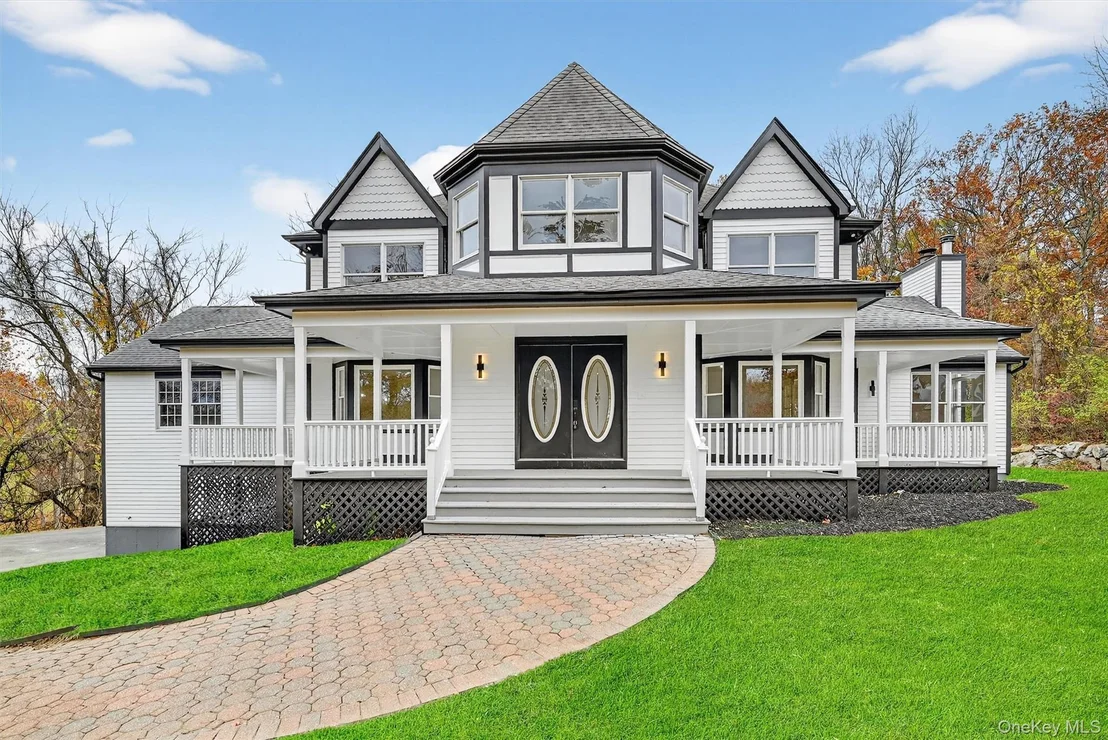 Photo of 33 Crystal Farm Road