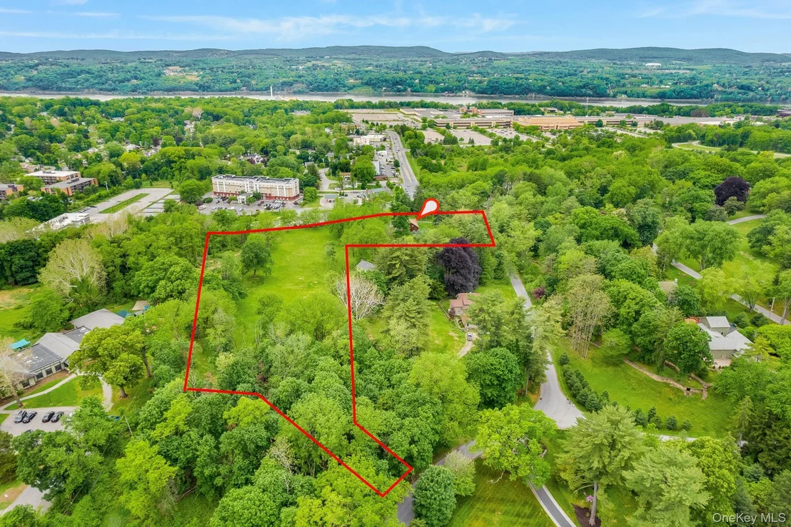 Photo of 8 Kingwood Park