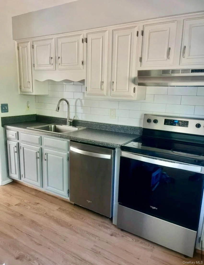 Photo of 310 Aristotle Drive