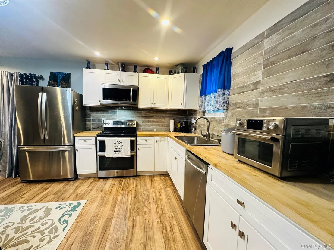 Photo of 14 Macdonnell Heights