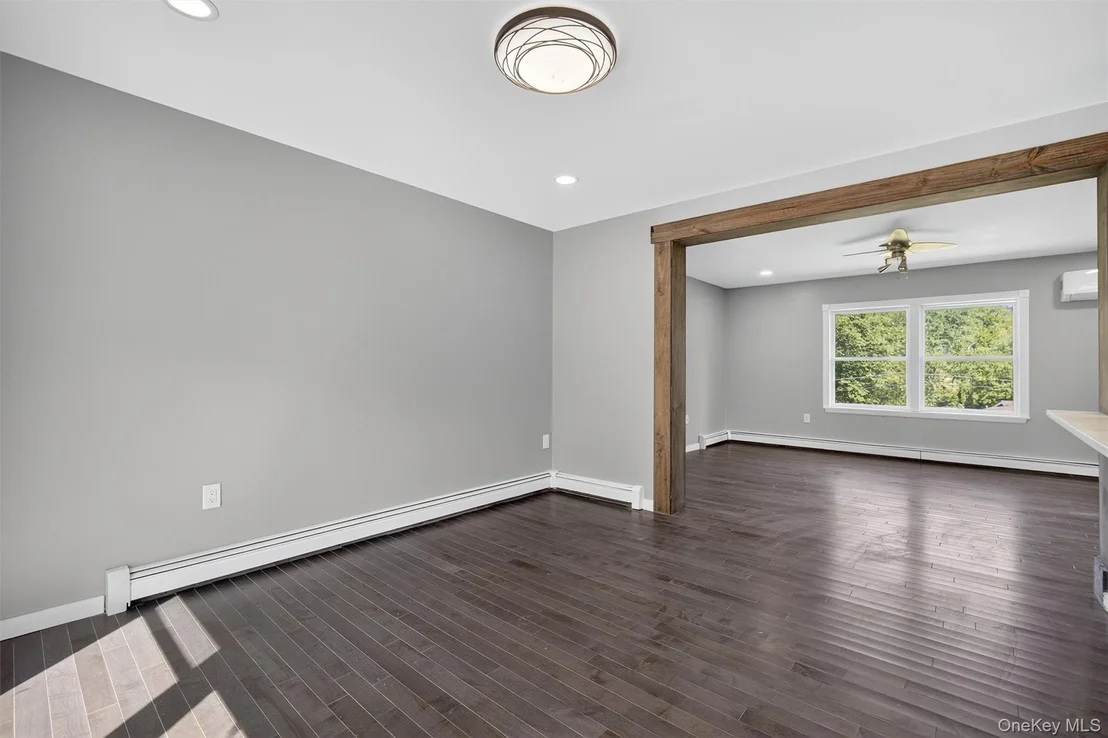Photo of 619 Creekside Road