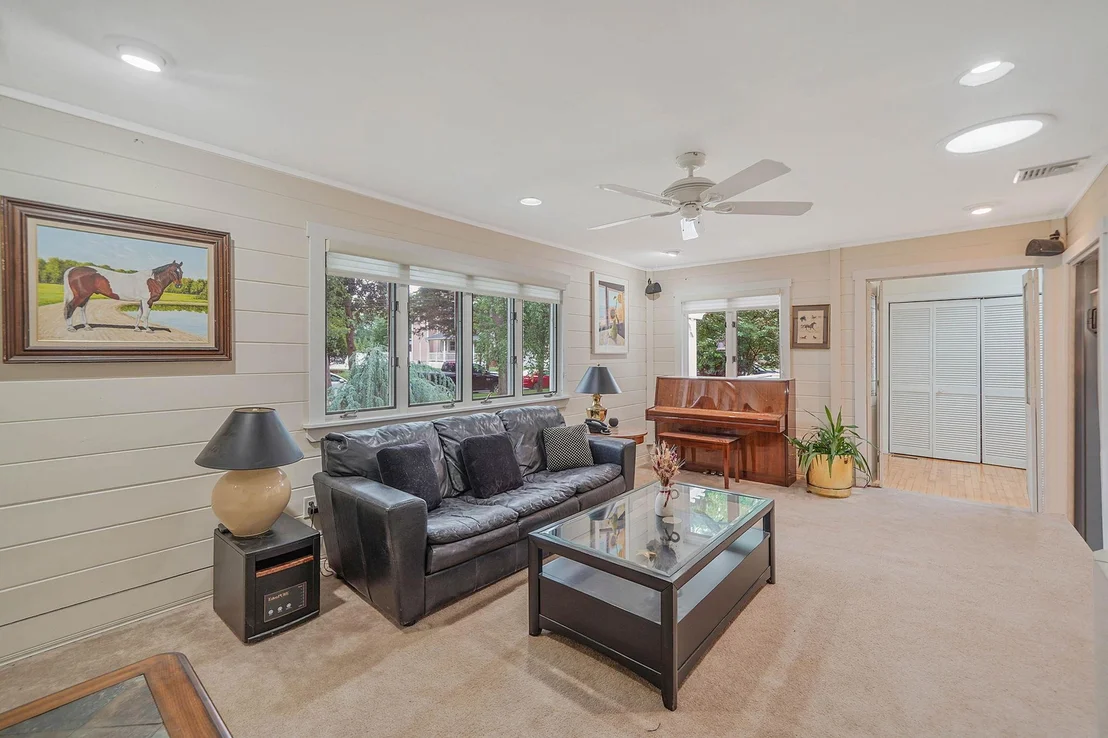 Photo of 2 Clearbrook Drive