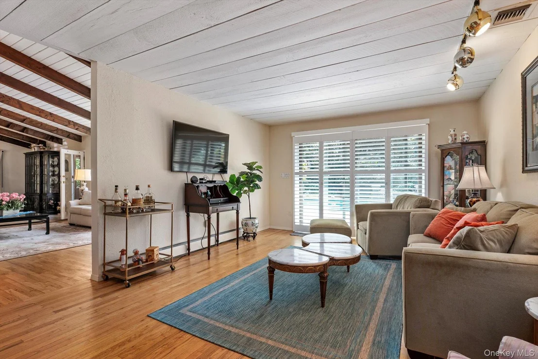 Photo of 17 Treeview Drive