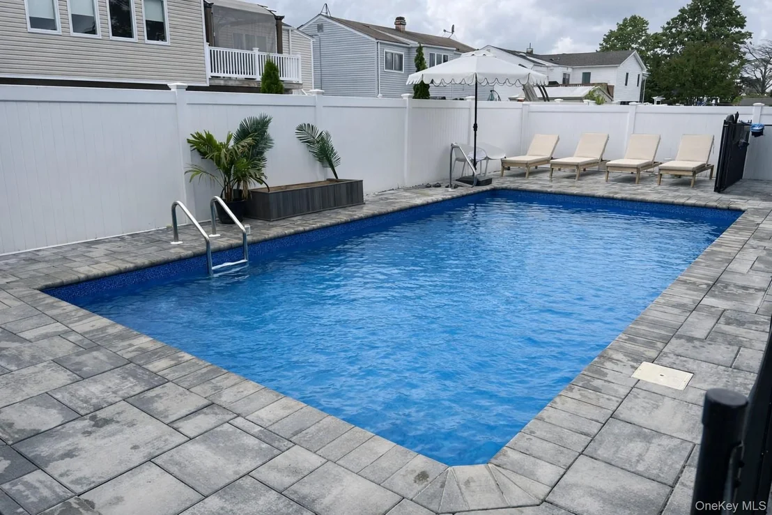 Photo of 3810 Greentree Drive