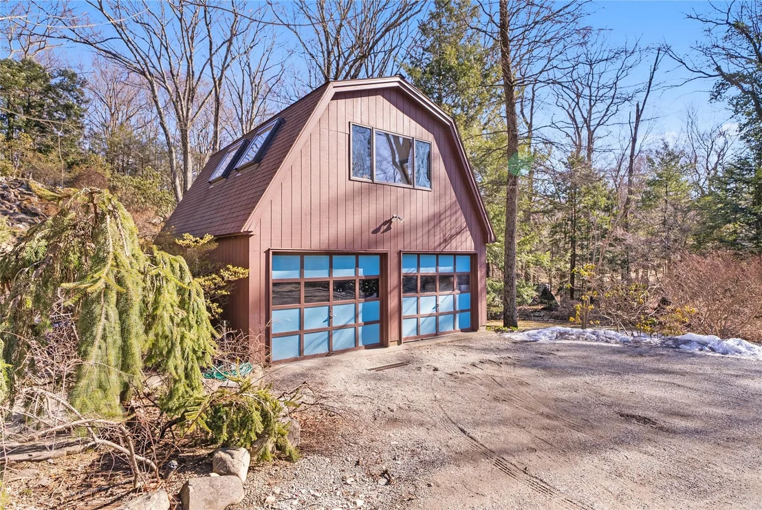 Photo of 43 Snake Hill Road