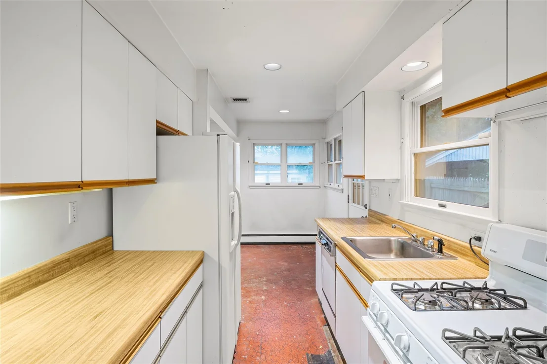 Photo of 8 Farmedge Road