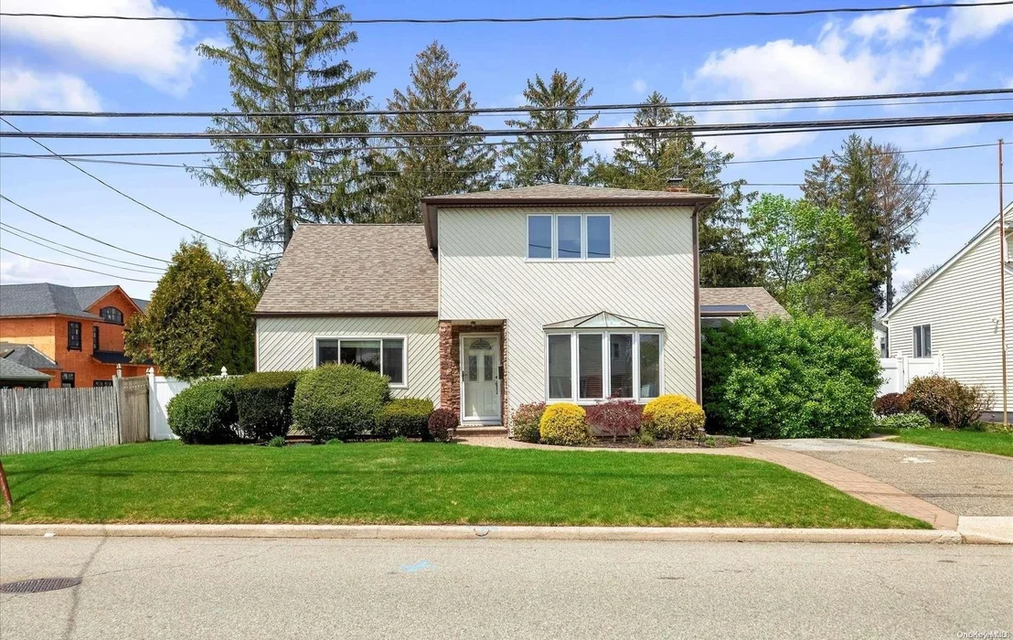 Photo of 102 Southern Parkway