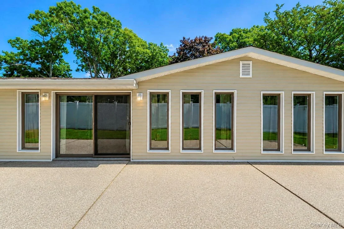 Photo of 10 Helene Drive