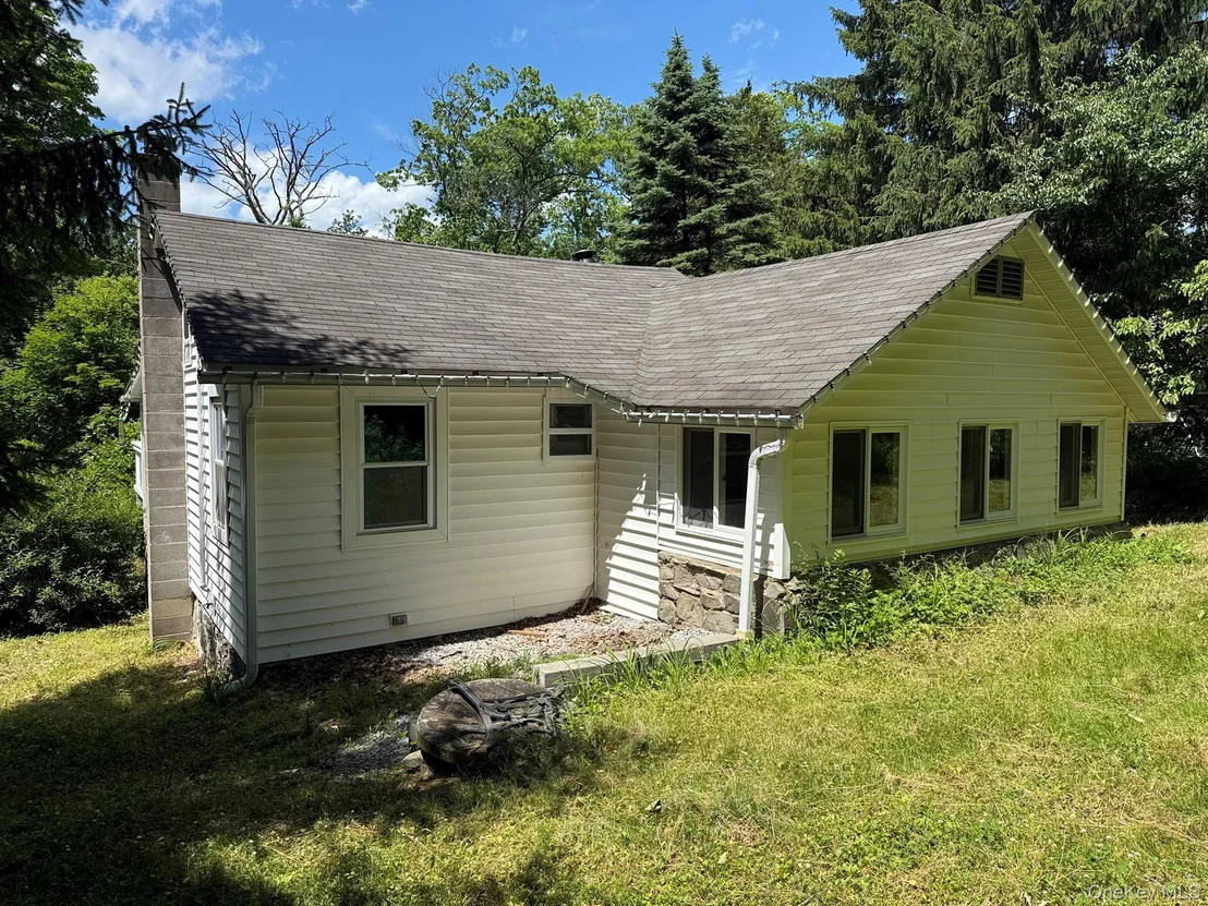 Photo of 25 Gloria Trail