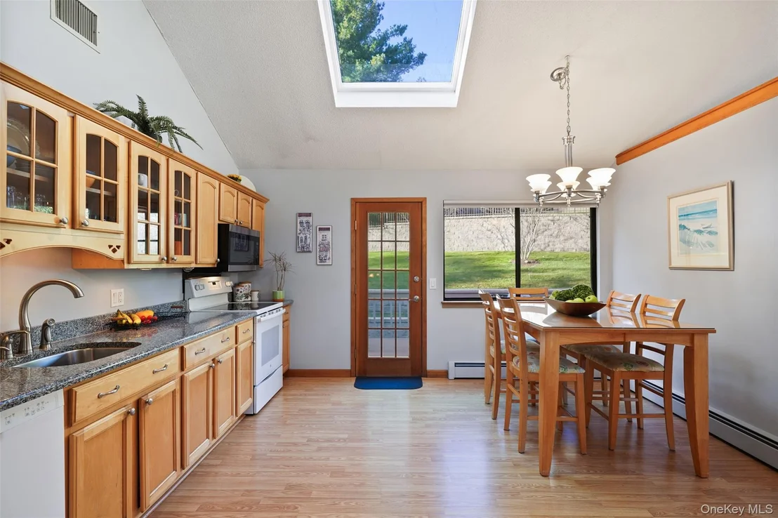 Photo of 170 Arbor Crest