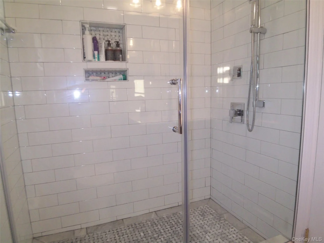 Photo of 40 Harding Parkway