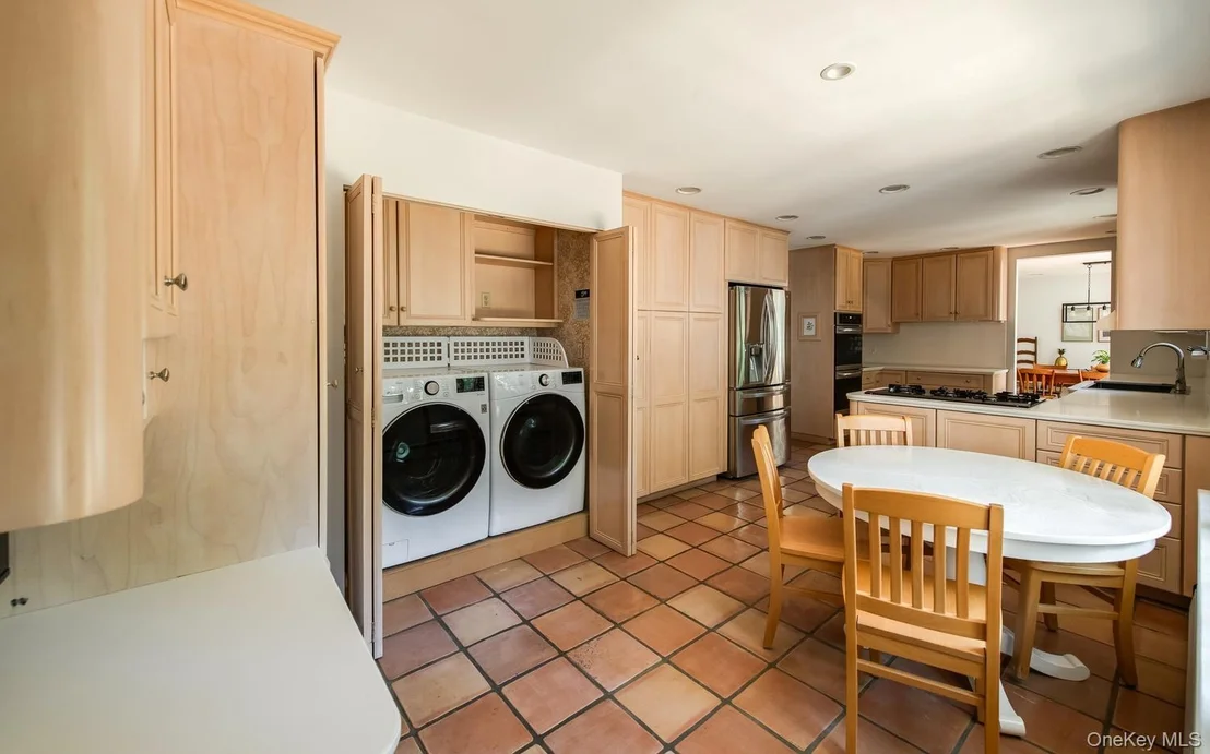 Photo of 44 Pleasant Ridge Drive