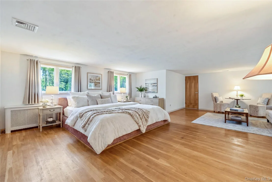Photo of 107 Lake Shore Drive
