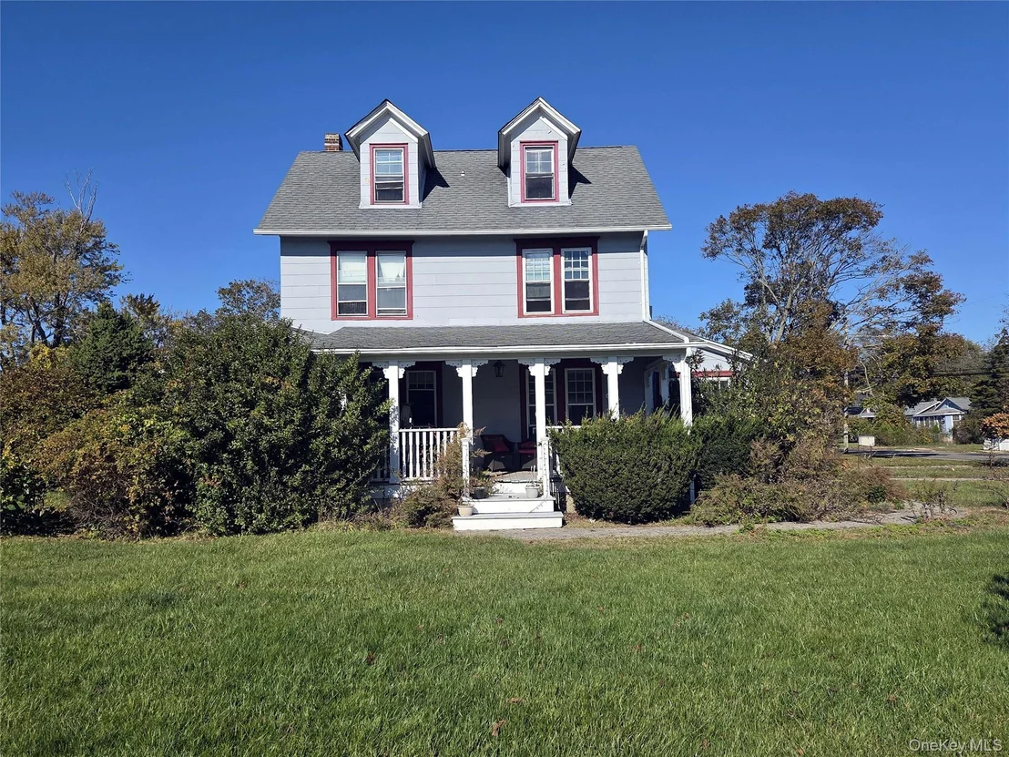 Photo of 366 Rider Avenue