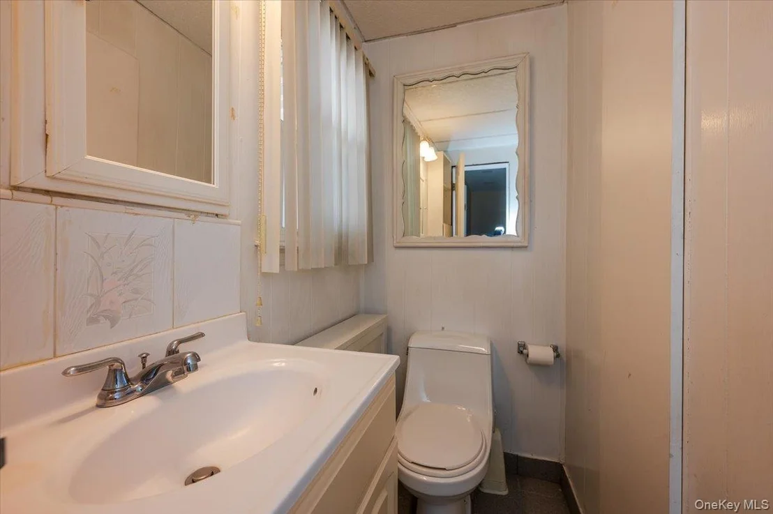 Photo of 715 Iris Street