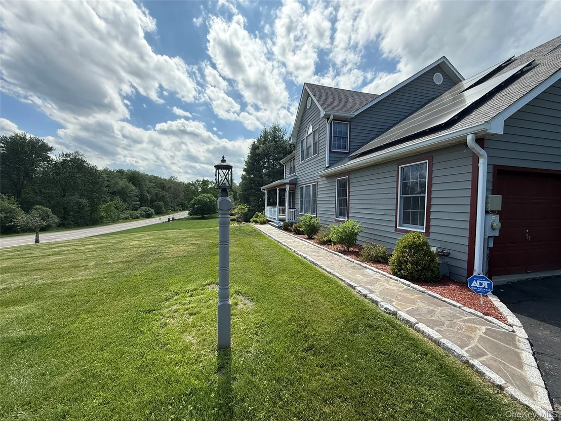 Photo of 58 Hoose Boulevard
