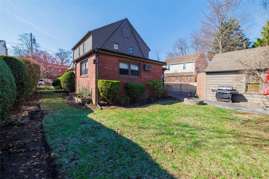 Photo of 13 Cedar Road