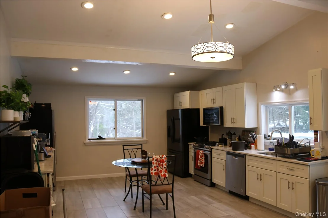 Photo of 741 Peenpack Trail