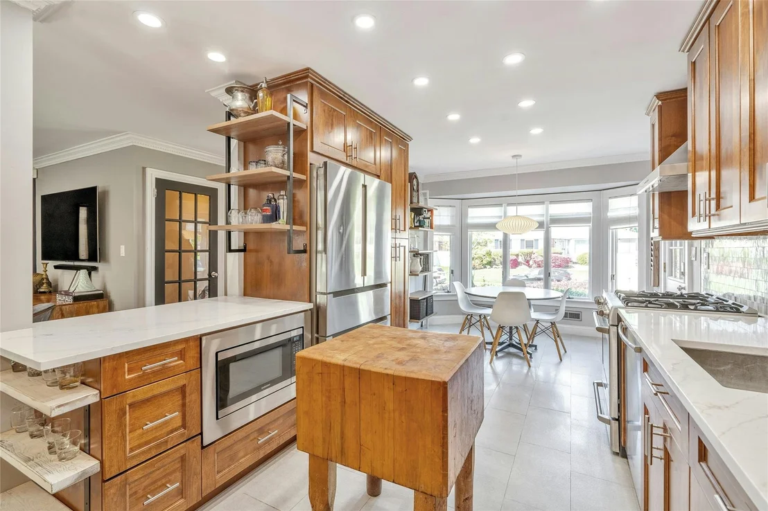 Photo of 142 Sutton Drive