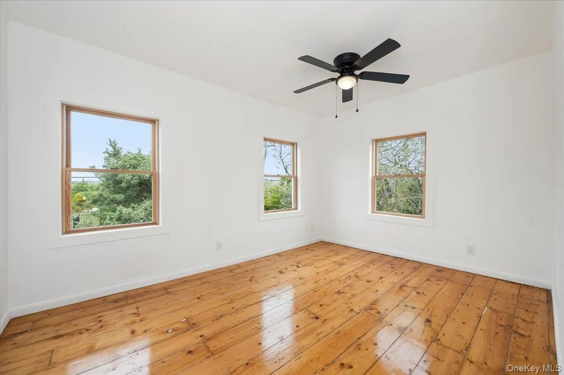 Photo of 56 Oak Beach Road