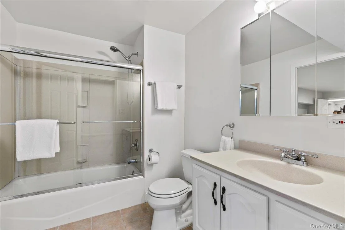Photo of 76 Davis Avenue