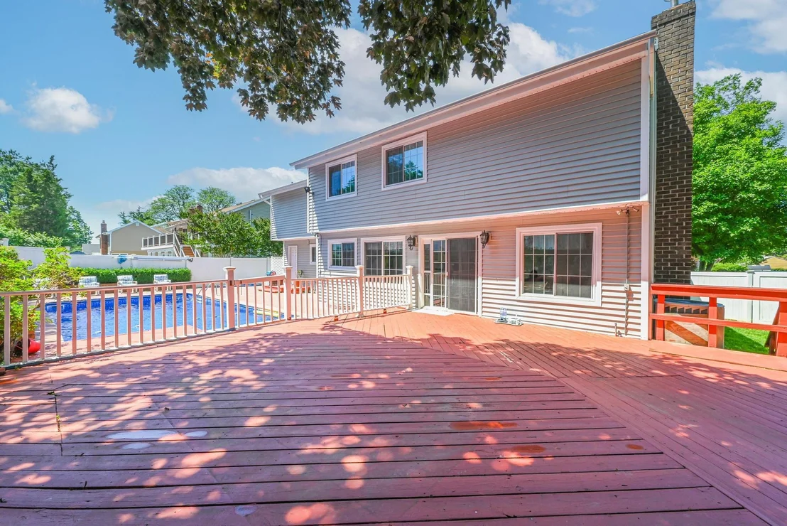 Photo of 239 Walnut Road