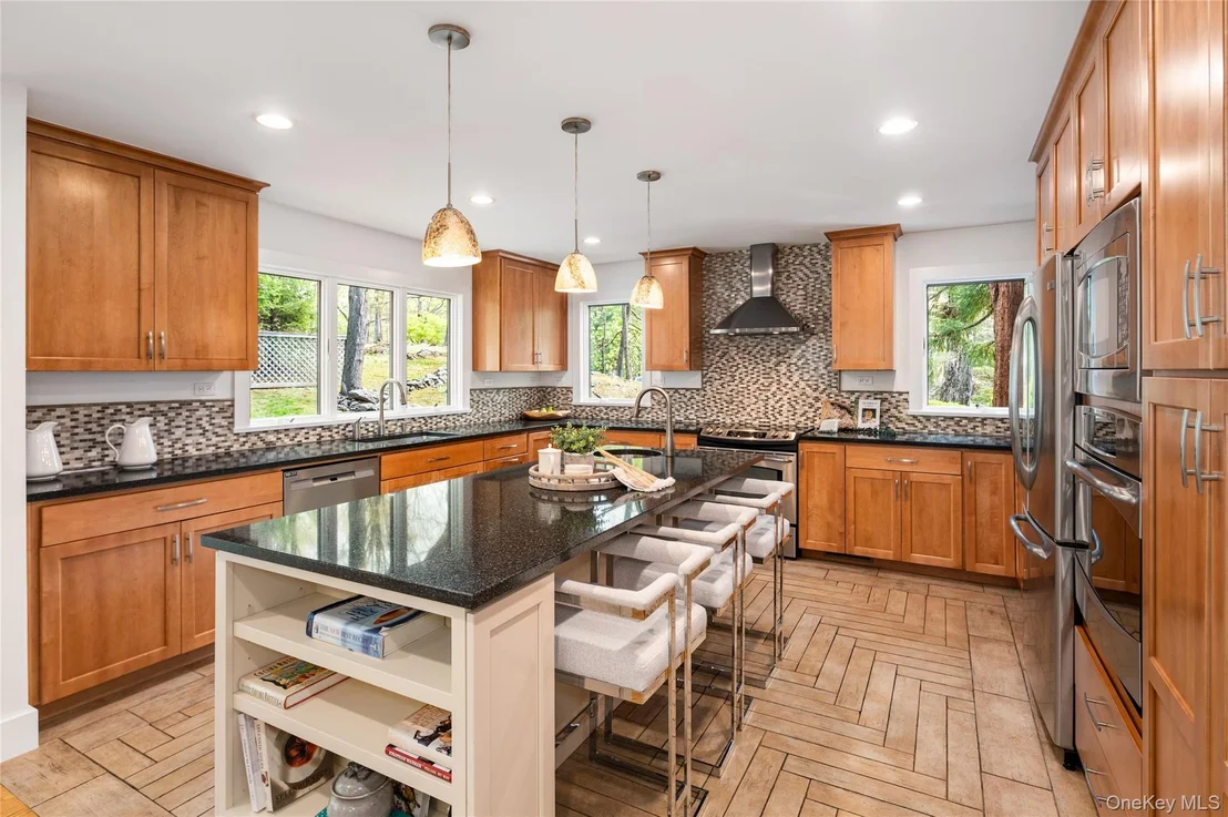 Photo of 95 Old Lyme Road