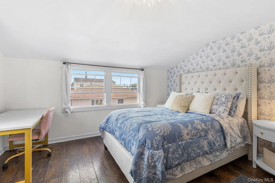 Photo of 121 Thomas Avenue