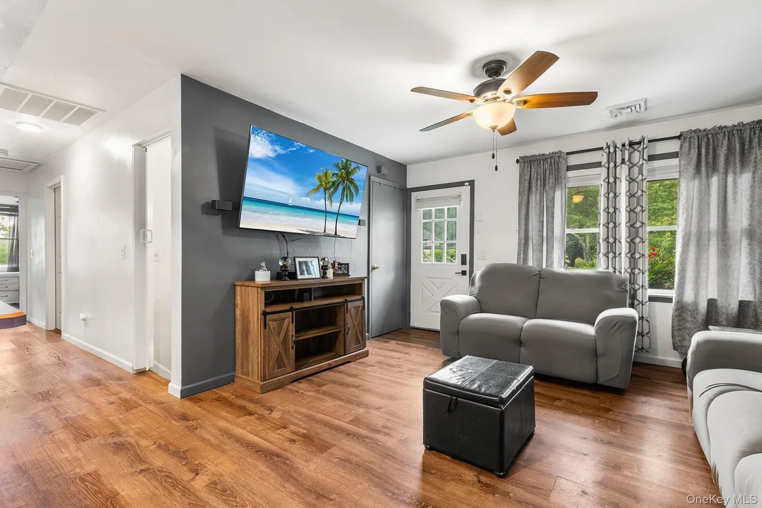 Photo of 11 Sharon Drive