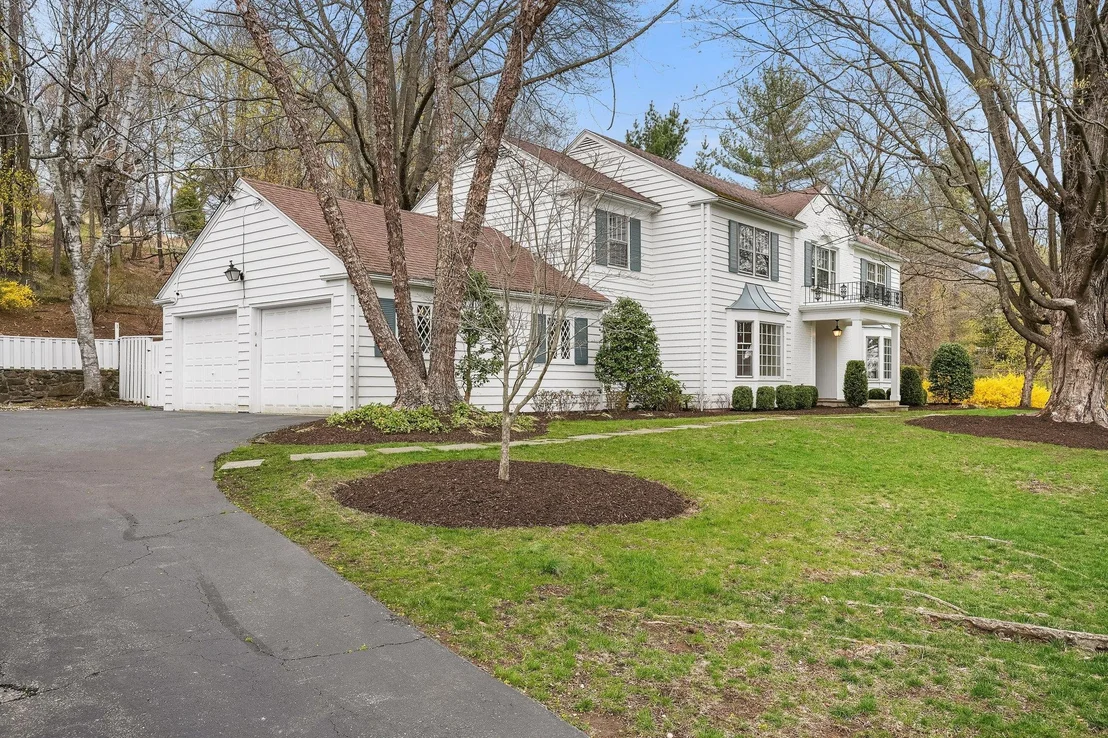 Photo of 23 Round Hill Road