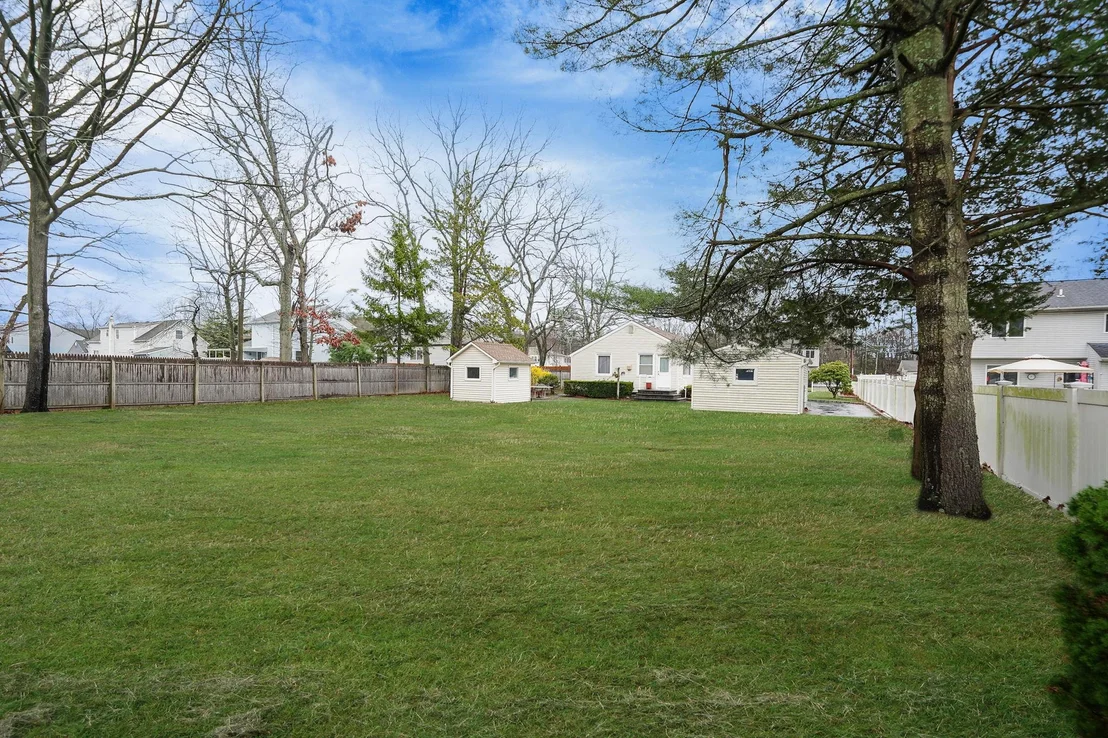 Photo of 622 Sandra Avenue