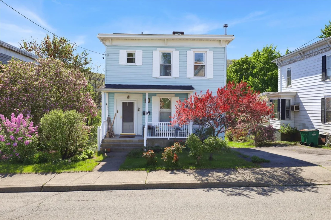 Photo of 15 Davis Street