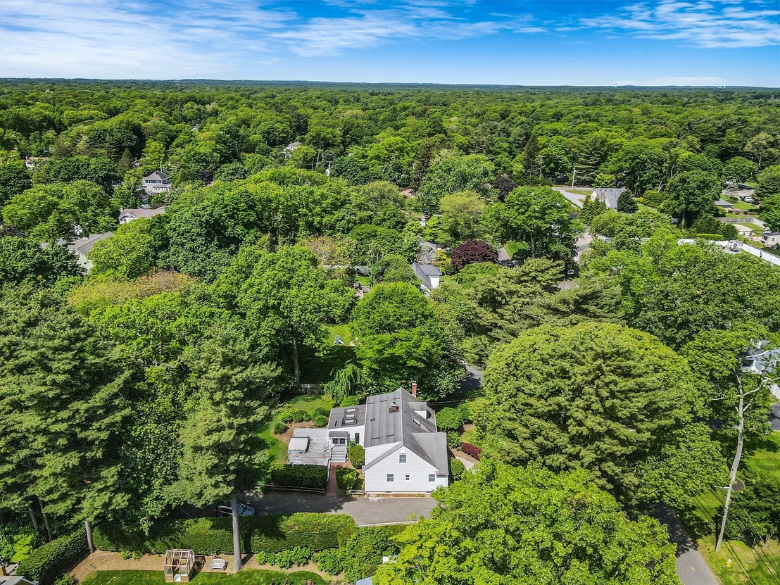 Photo of 10 Clearbrook Drive