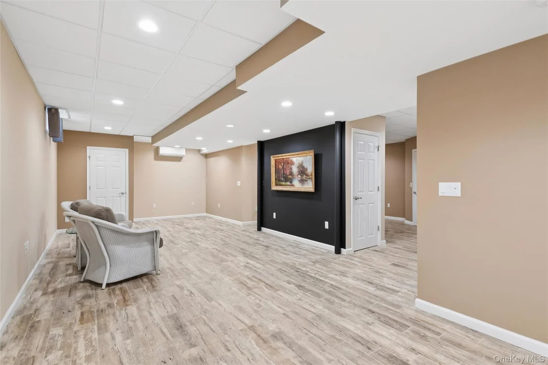 Photo of 415 Vassar Place