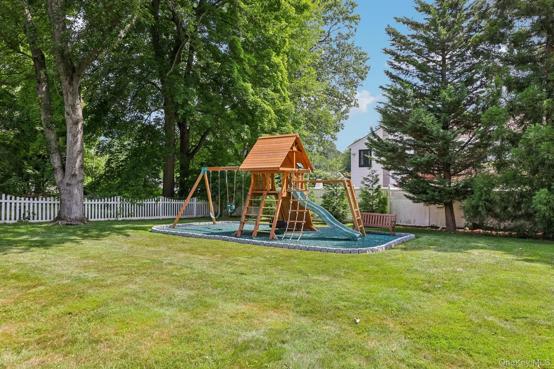 Photo of 512 Westlake Drive
