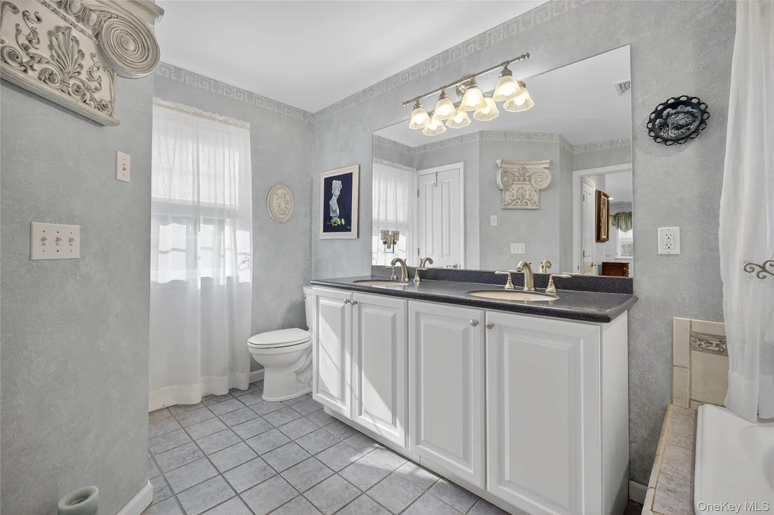 Photo of 14 Meadow Crest Drive