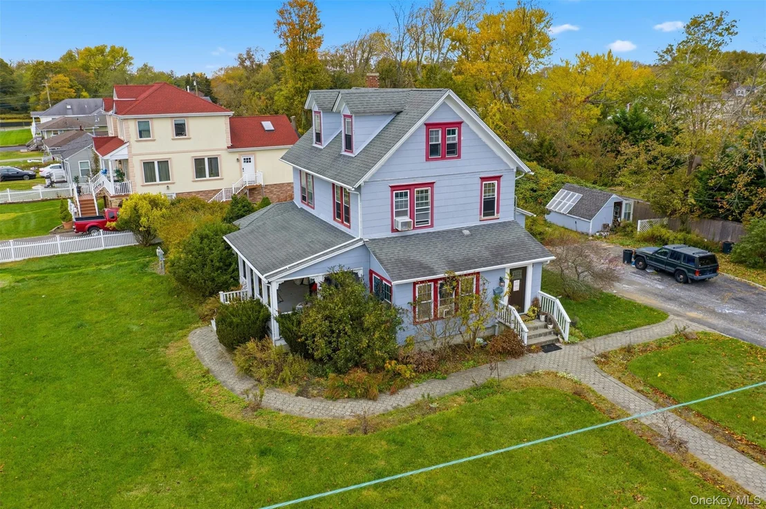 Photo of 366 Rider Avenue