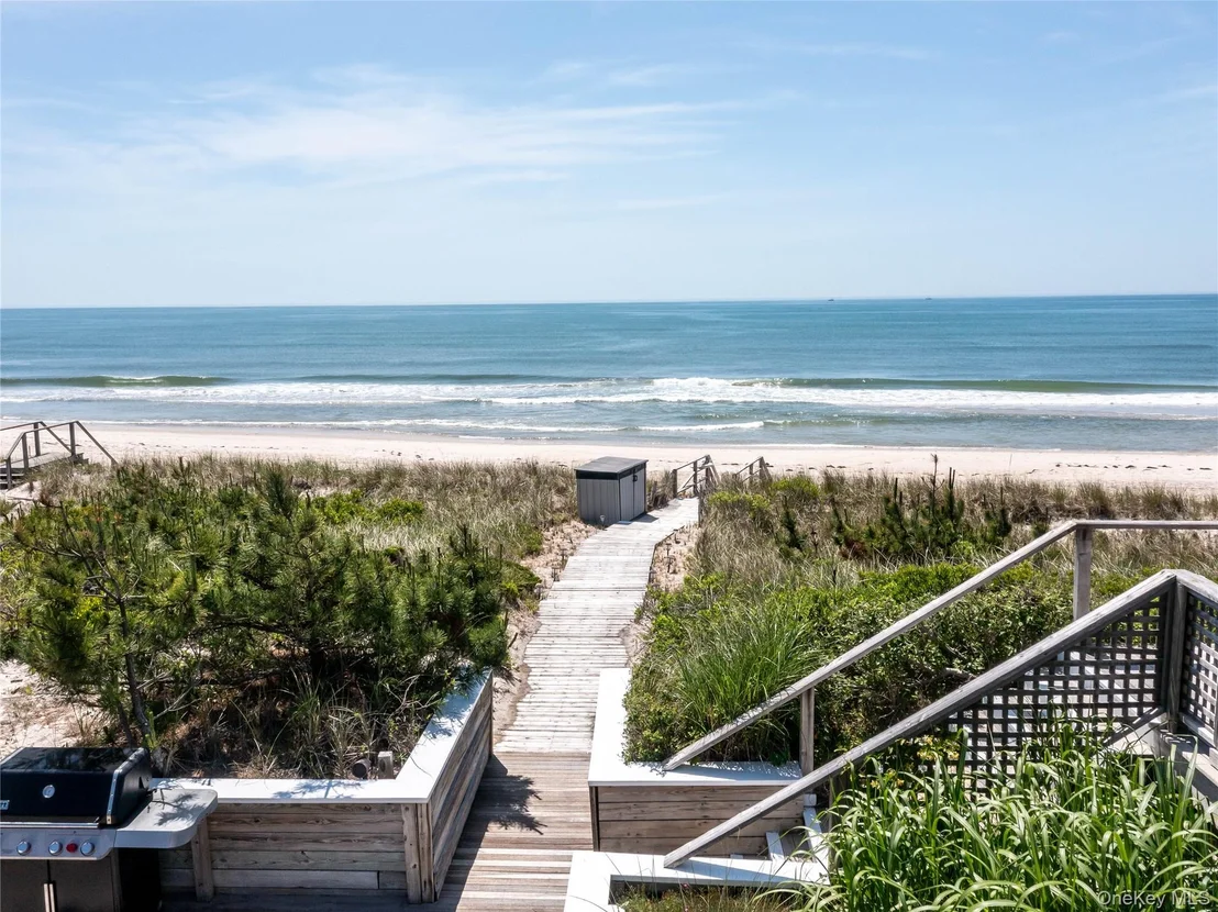 Photo of 40 Dune Road