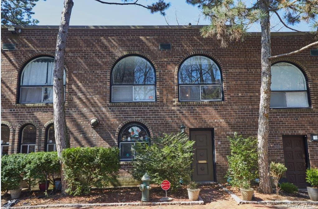 Photo of 4425 Douglas Avenue