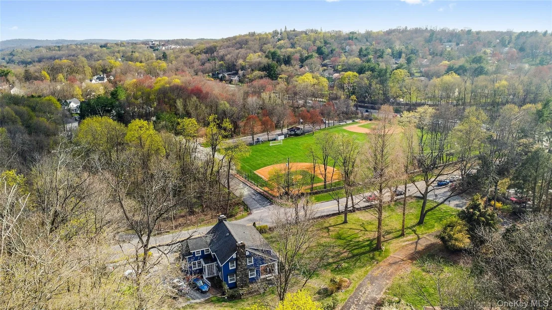 Photo of 75 Chappaqua Road