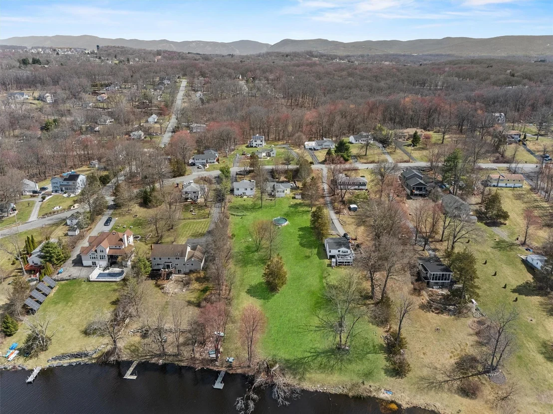 Photo of 49 Lakeside Drive