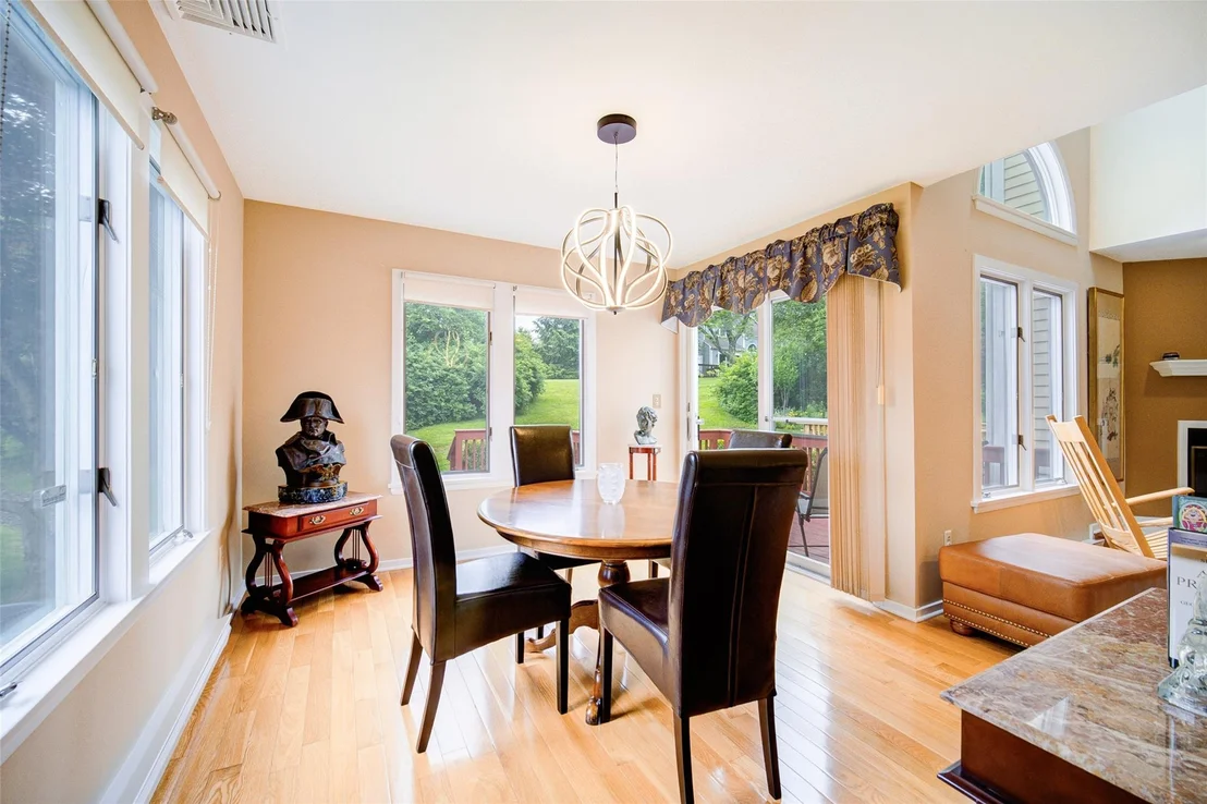 Photo of 125 Fairways Crescent