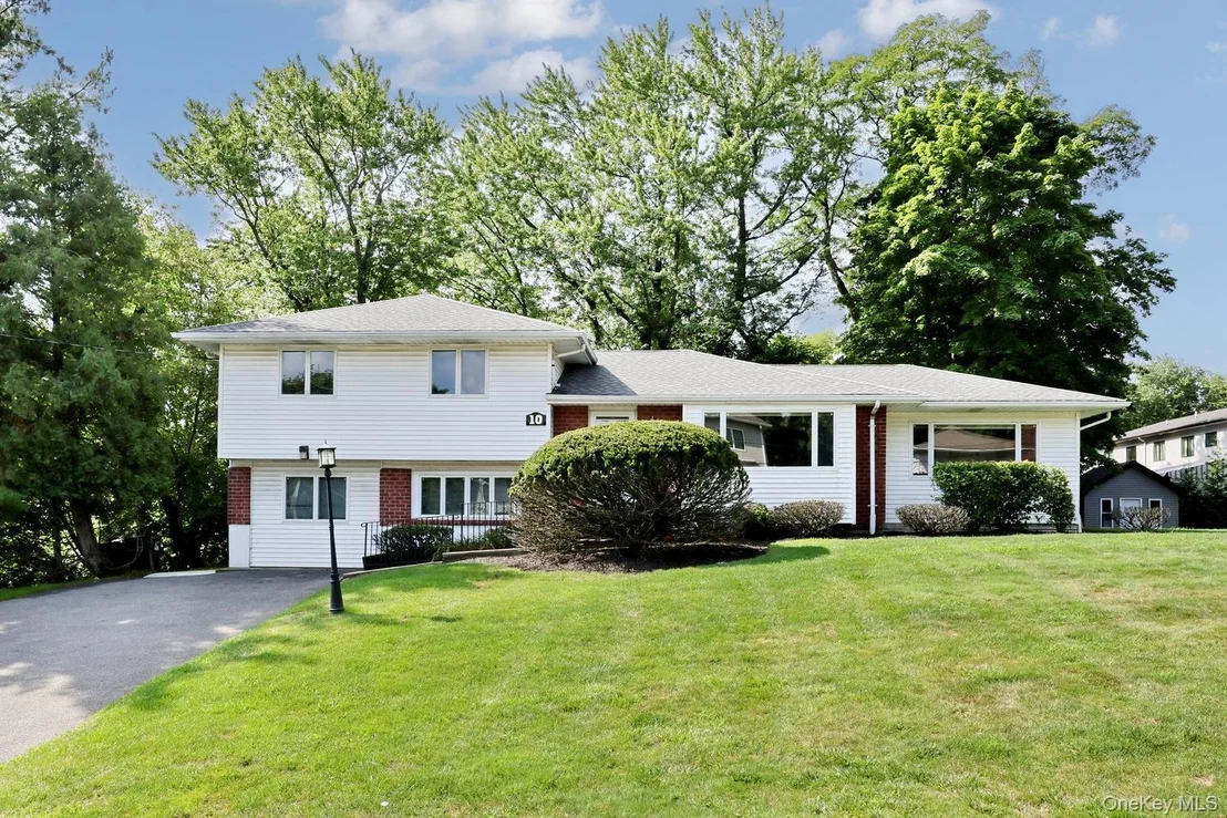 Photo of 10 Briarcliff Drive