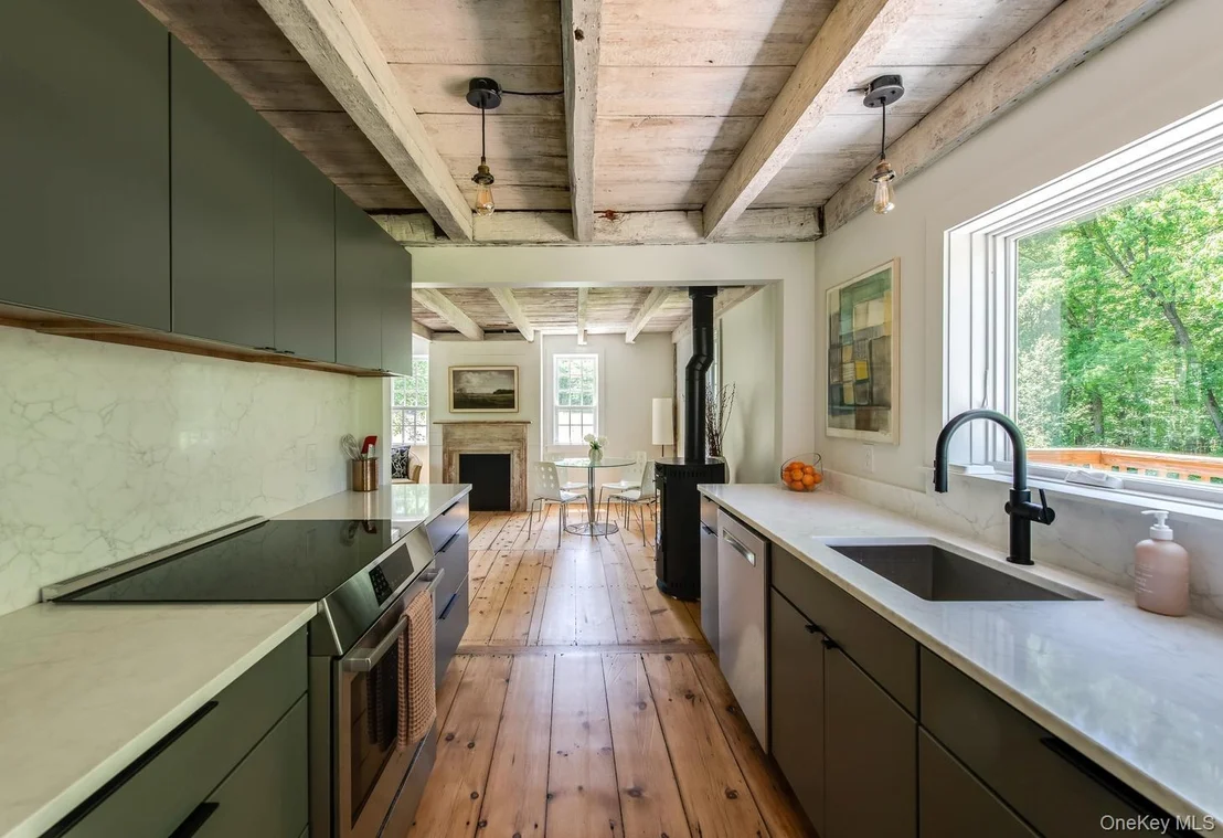 Photo of 275 Pitts Road