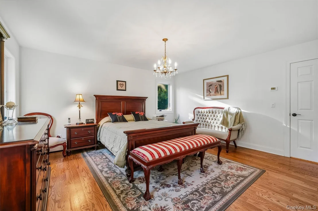 Photo of 12 Whitefield Avenue