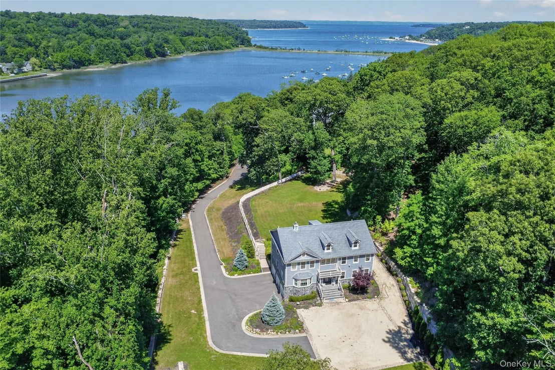 Photo of 261 Harbor Road