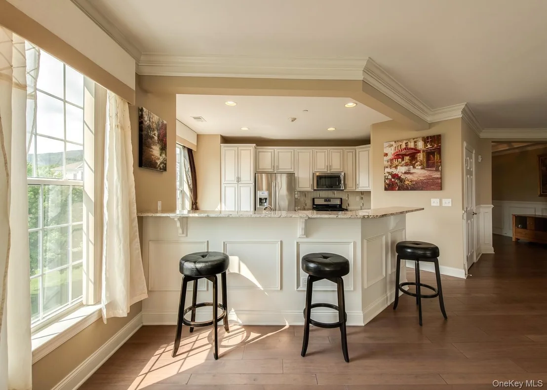 Photo of 734 Regency Drive