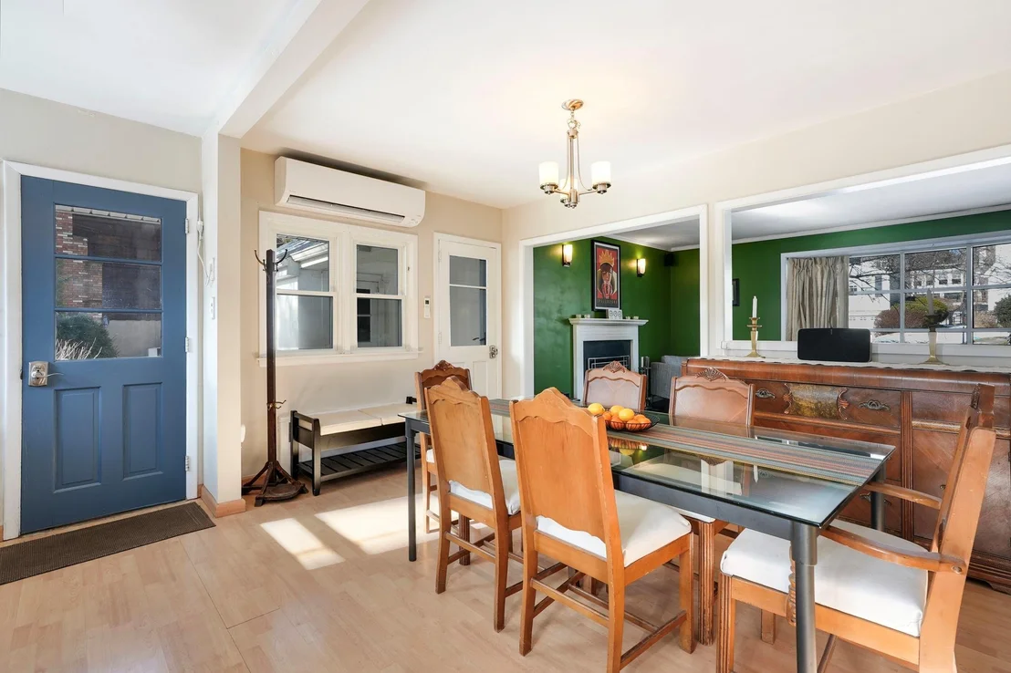 Photo of 1457 Elm Street